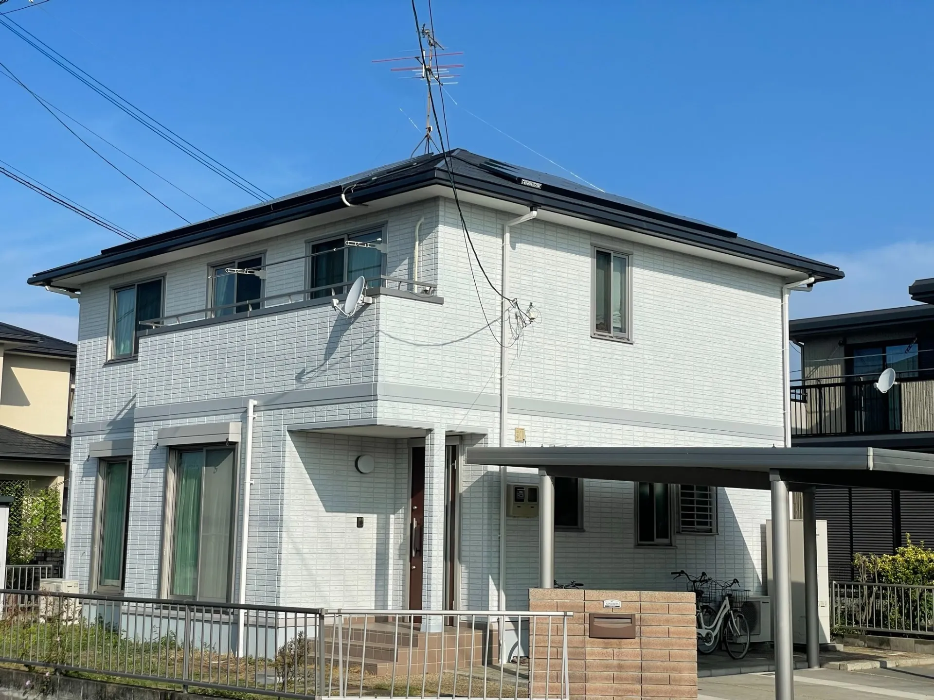 熊本市南区K様邸|外壁塗装・屋根塗装・シーリング工事|白とグレーのダブルトーンで、上品さと落ち着きを兼ね備えた美しい住まいへ。